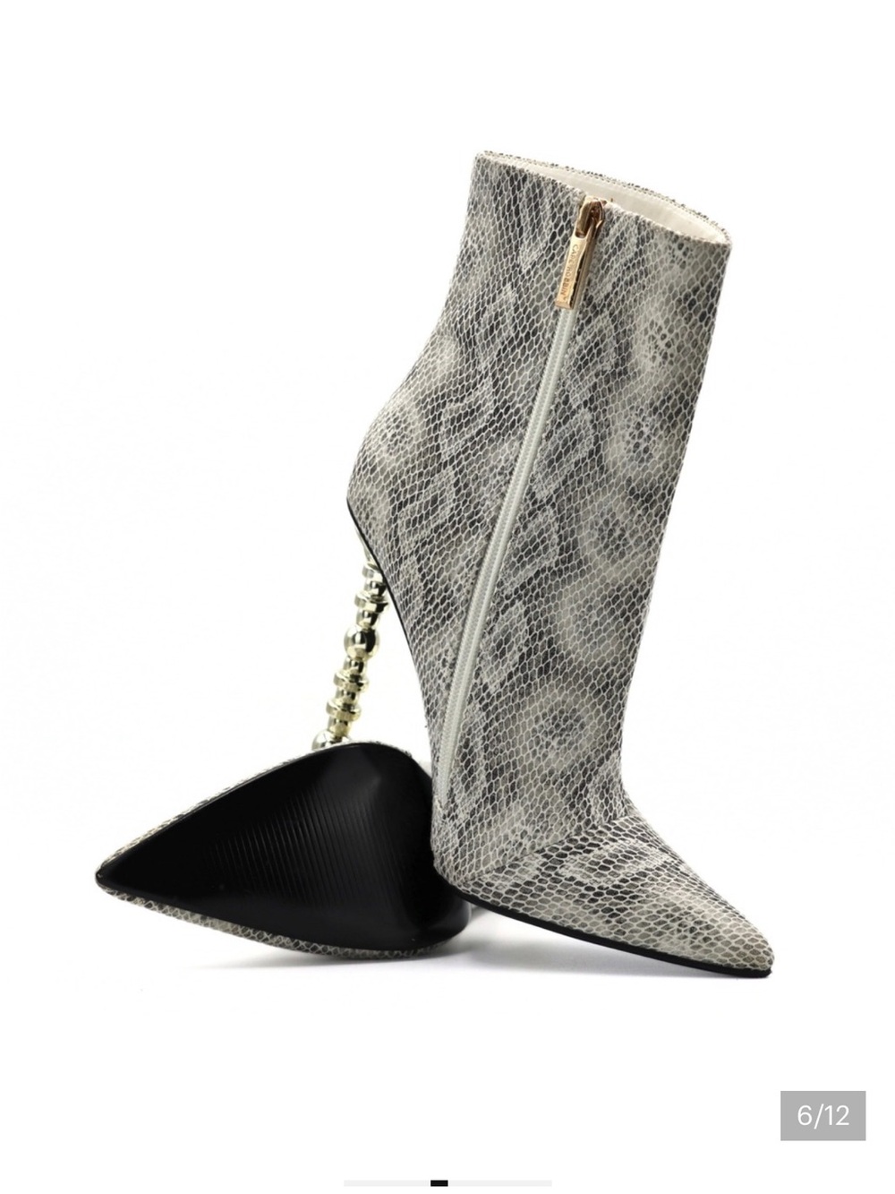 Cape Robbin Shawna Booties Womens 6.5 Grey Snakeskin
Architectural Heel Party - Picture 15 of 15